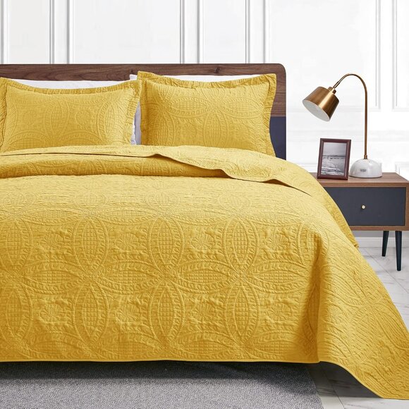 Bedding Coverlet for All Season Coin Pattern - Yellow